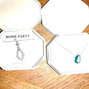 Bomb Party Silver and Teal Necklace Set